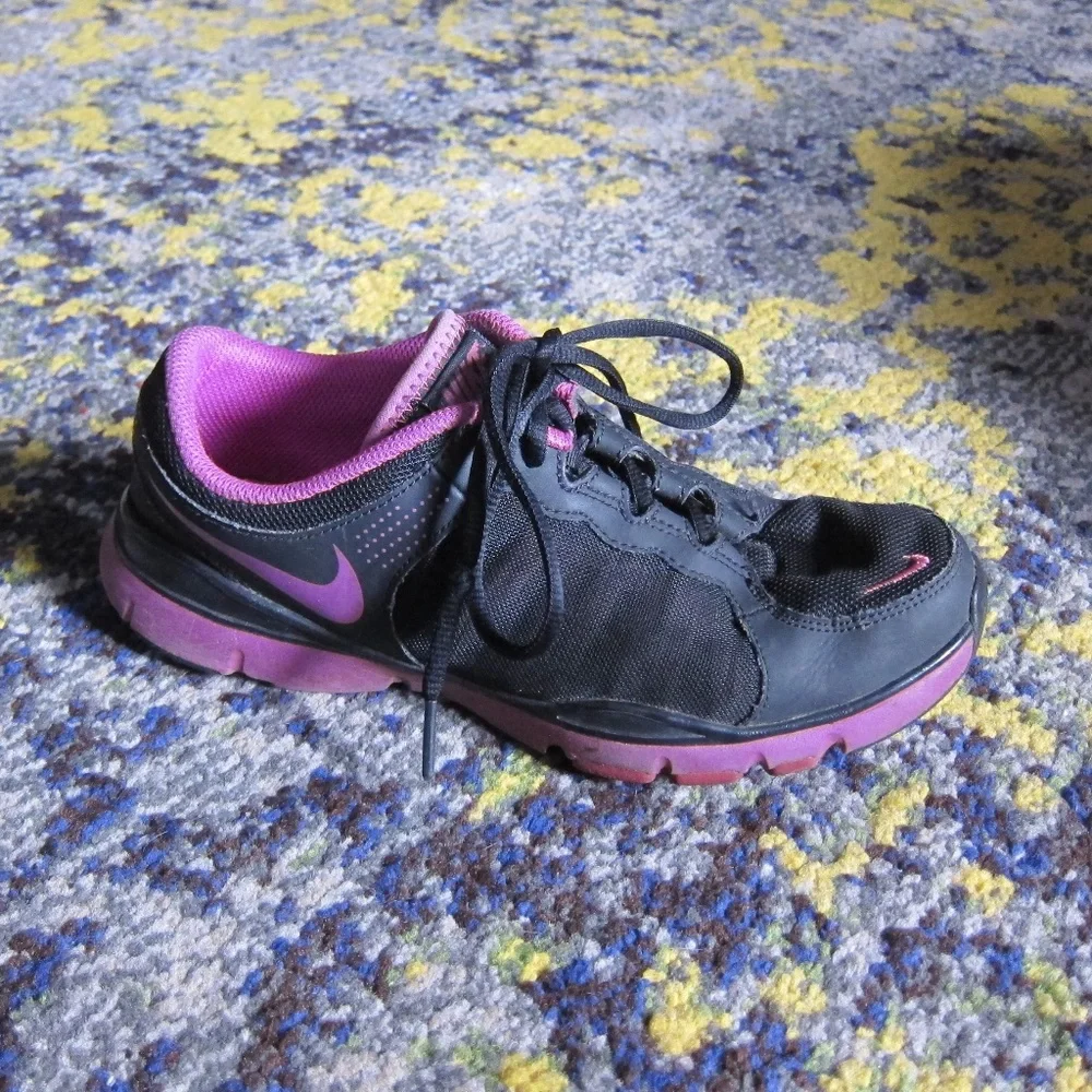 NIKE FLEX TRAINER 2 SHOES